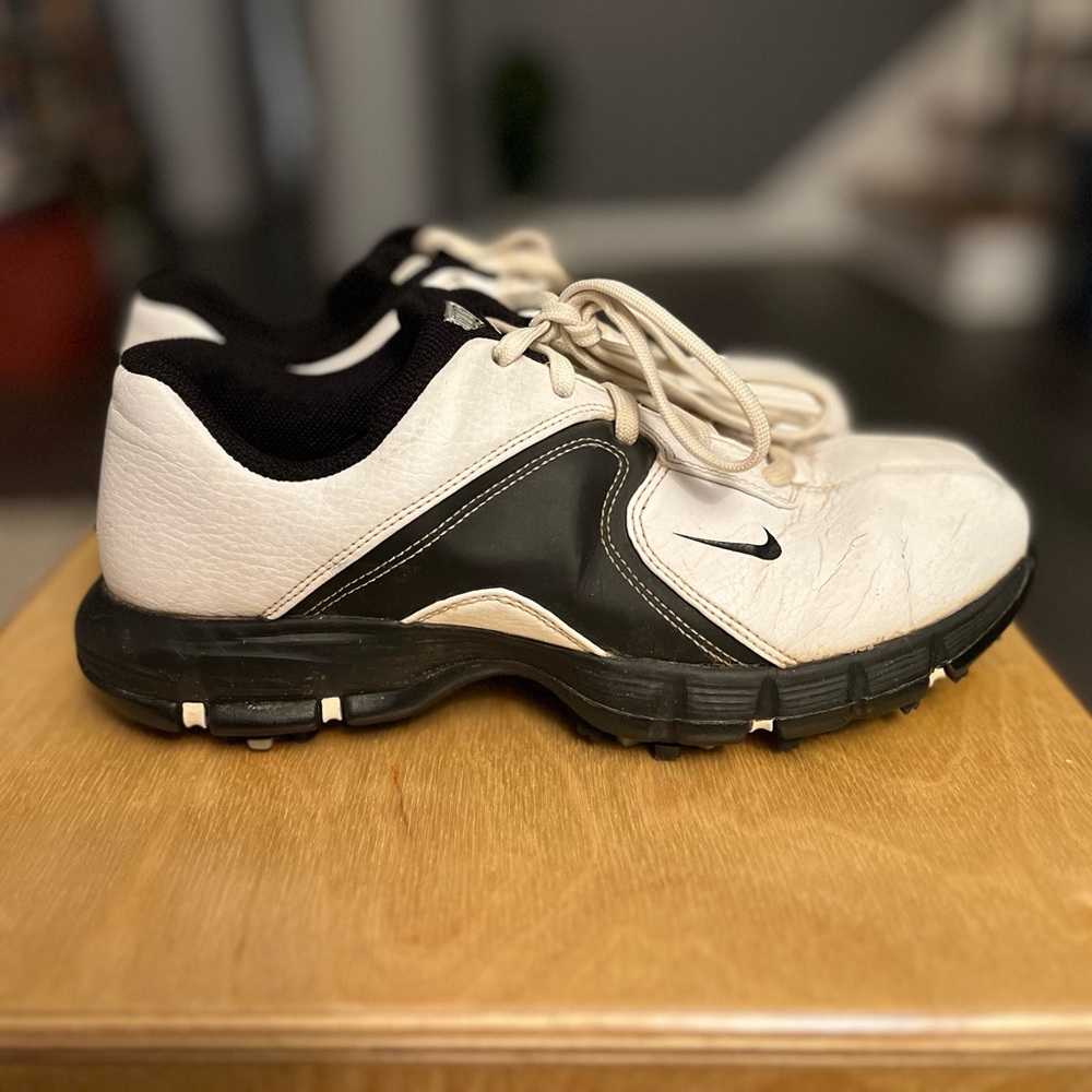 NIKE Tiger Woods Golf Kids Power Channel Shoes Size 4
